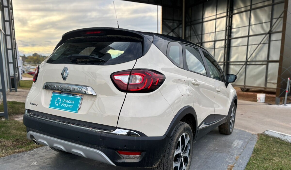 Renault Captur 1,6 CVT Intense - 2021 Renault Captur 1,6 CVT Intense - 2021