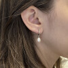 Caravanas - medio aro en oro blanco 18k con perlas Caravanas - medio aro en oro blanco 18k con perlas