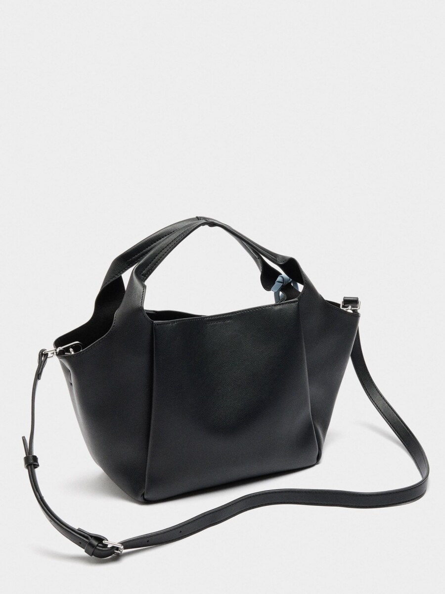 Bolso Tote Con Penduro negro