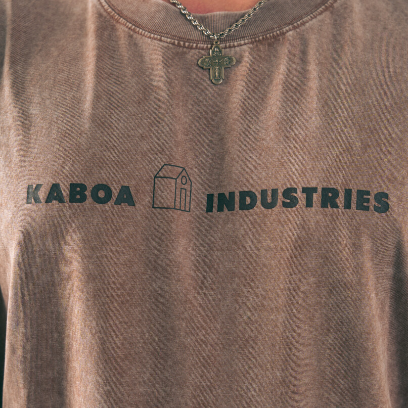 REMERA OVERSIZE - KABOA INDUSTRIES ® REMERA OVERSIZE - KABOA INDUSTRIES ®