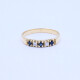 Anillo medio sin fin oro 18k con 3 zafiros azules y 2 brillantes. Anillo medio sin fin oro 18k con 3 zafiros azules y 2 brillantes.