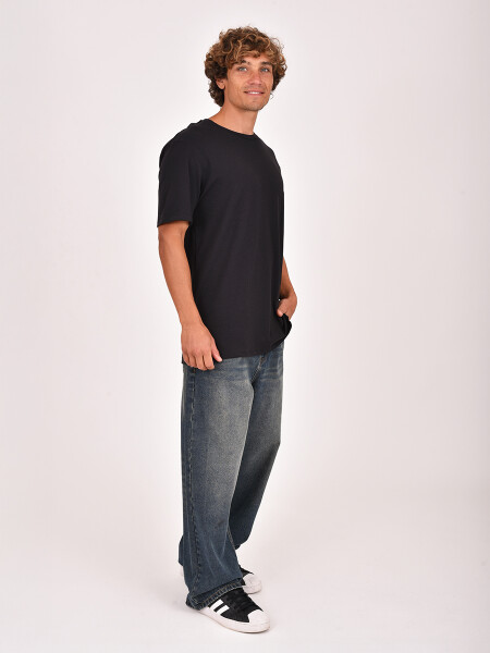 REMERA EDESSA NEGRO