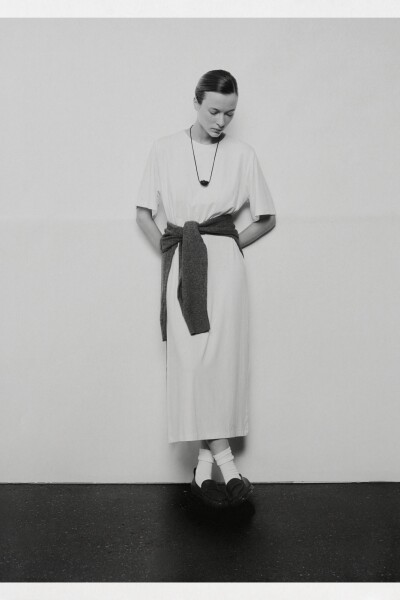 0055 COTTON DRESS CON MANGA Crudo