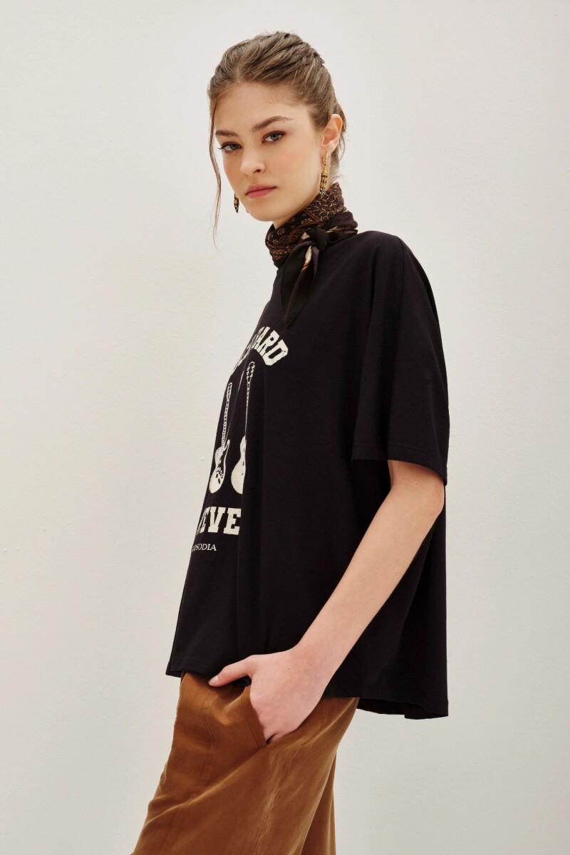Remera Musical Group Negro