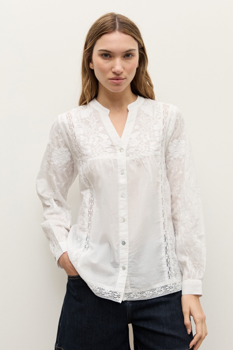 Camisa puntillas y bordados blanco