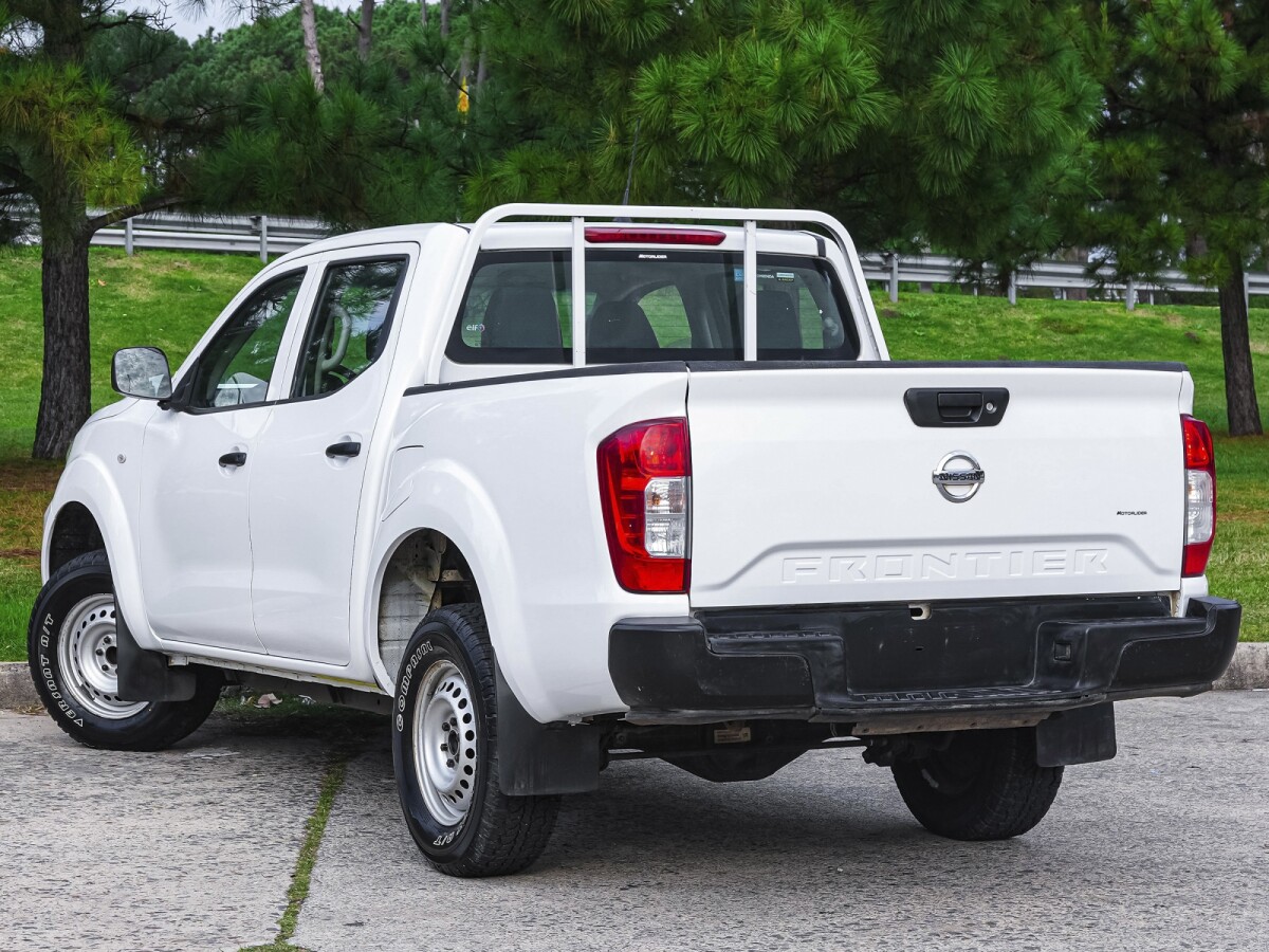 Nissan Frontier NP300 2.5 TDI 4x2| Permuta / Financia Nissan Frontier NP300 2.5 TDI 4x2| Permuta / Financia