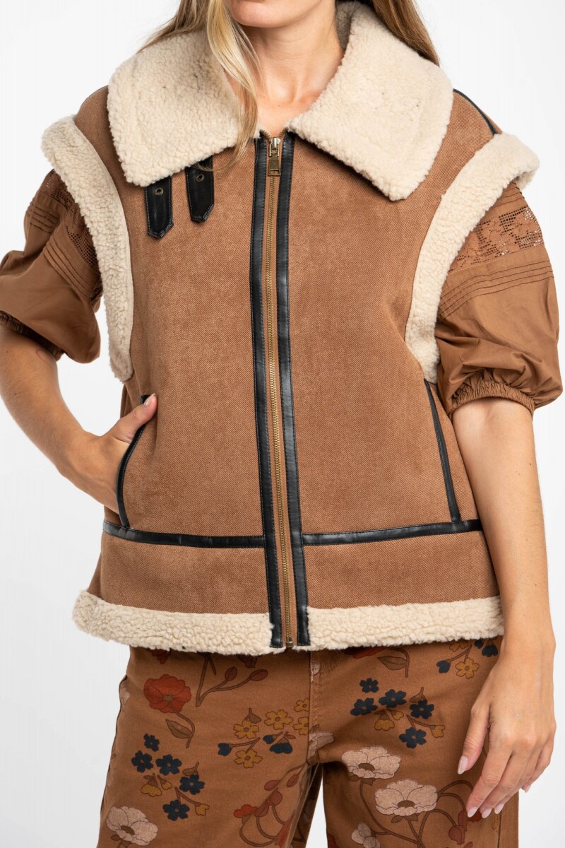 Chaleco Gamulan Camel