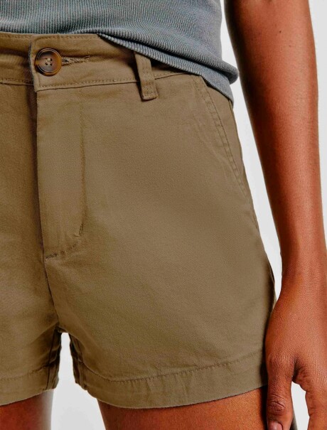 SHORT BÁSICO MODELO CHINO MARRÓN