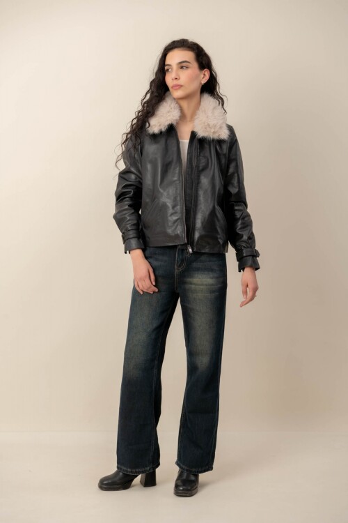 Campera cuero Thar Negro