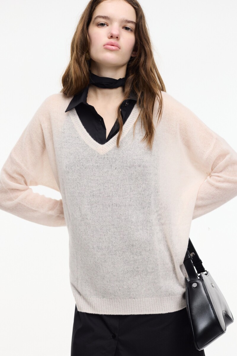 SWEATER V Nude