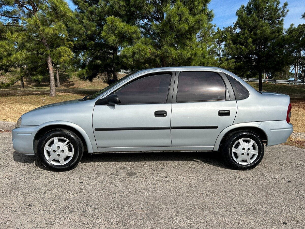 Chevrolet Corsa Classic Super 1.4 | Permuta / Financia Chevrolet Corsa Classic Super 1.4 | Permuta / Financia