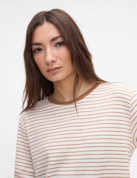 Remera Lauri Beige