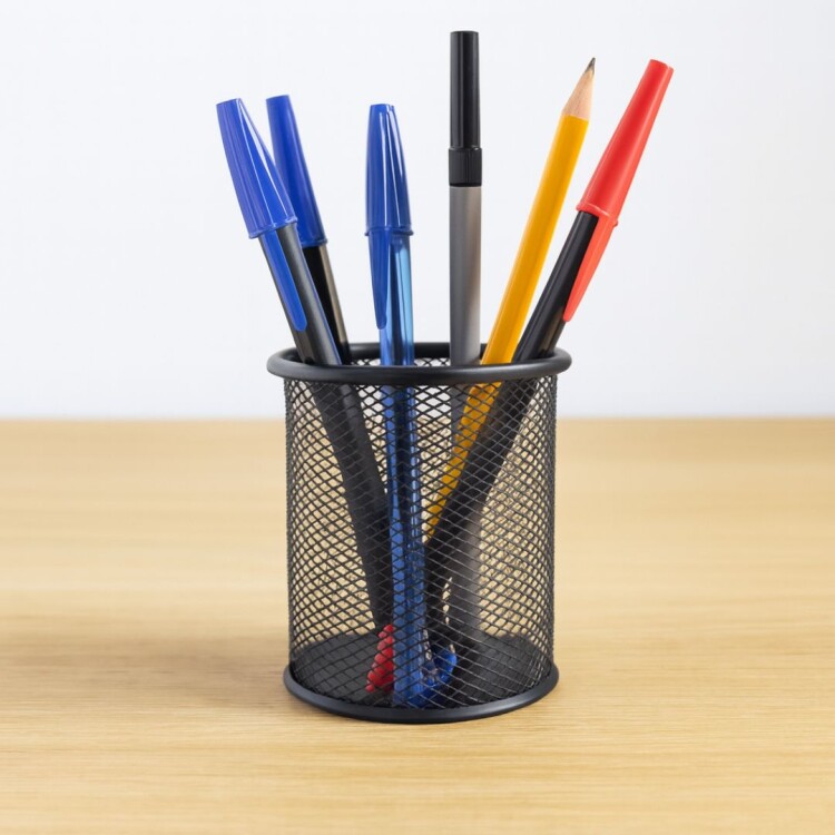 PORTALAPICES DE METAL CILINDRICO PORTALAPICES DE METAL CILINDRICO