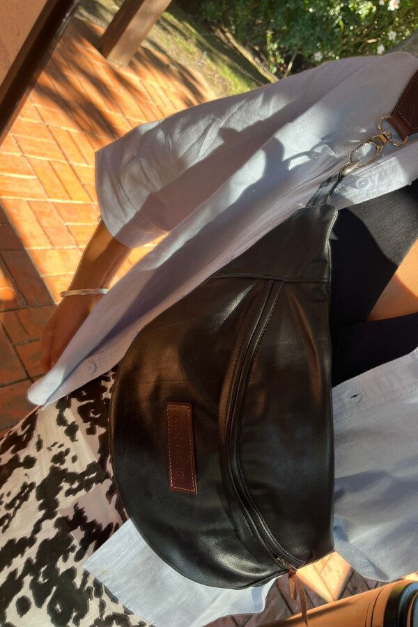 Leather Fanny Pack Negro