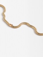 Collar Corto Con Cadena De Serpiente dorado