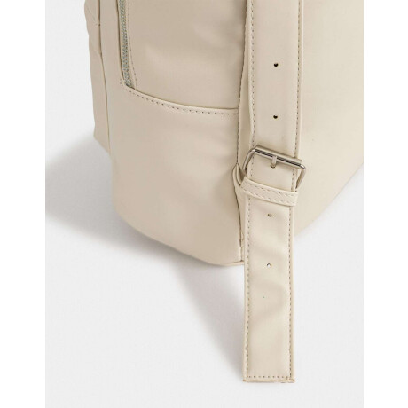 Mochila Con Charm Blanco Crudo