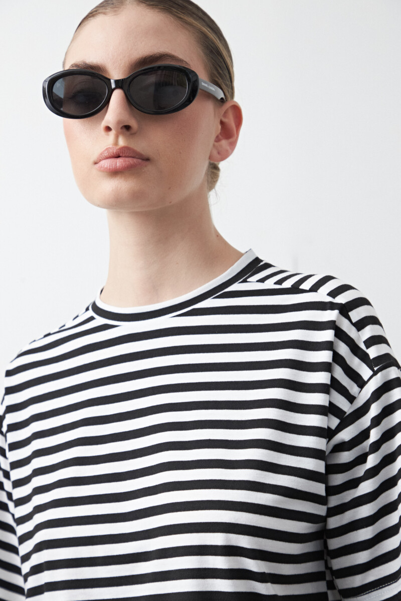 REMERA FUKUSHIMA Negro/Blanco