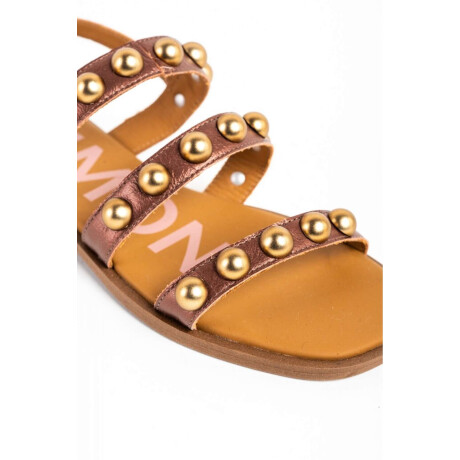 Sandalias De Cuero Con Tachas Burdeos