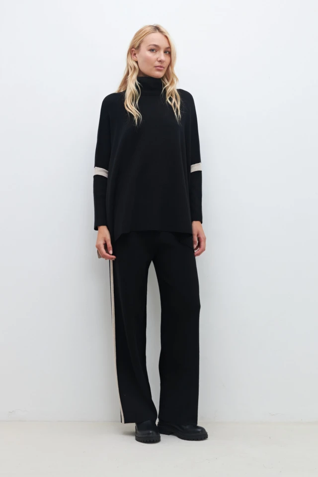 Polera oversized bicolor negro