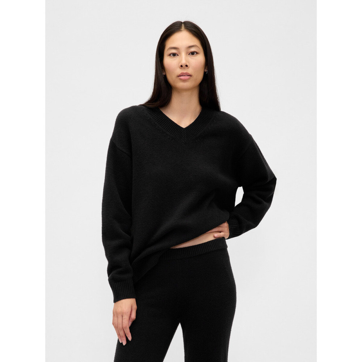 CASHSOFT VNECK PO - BLACK 