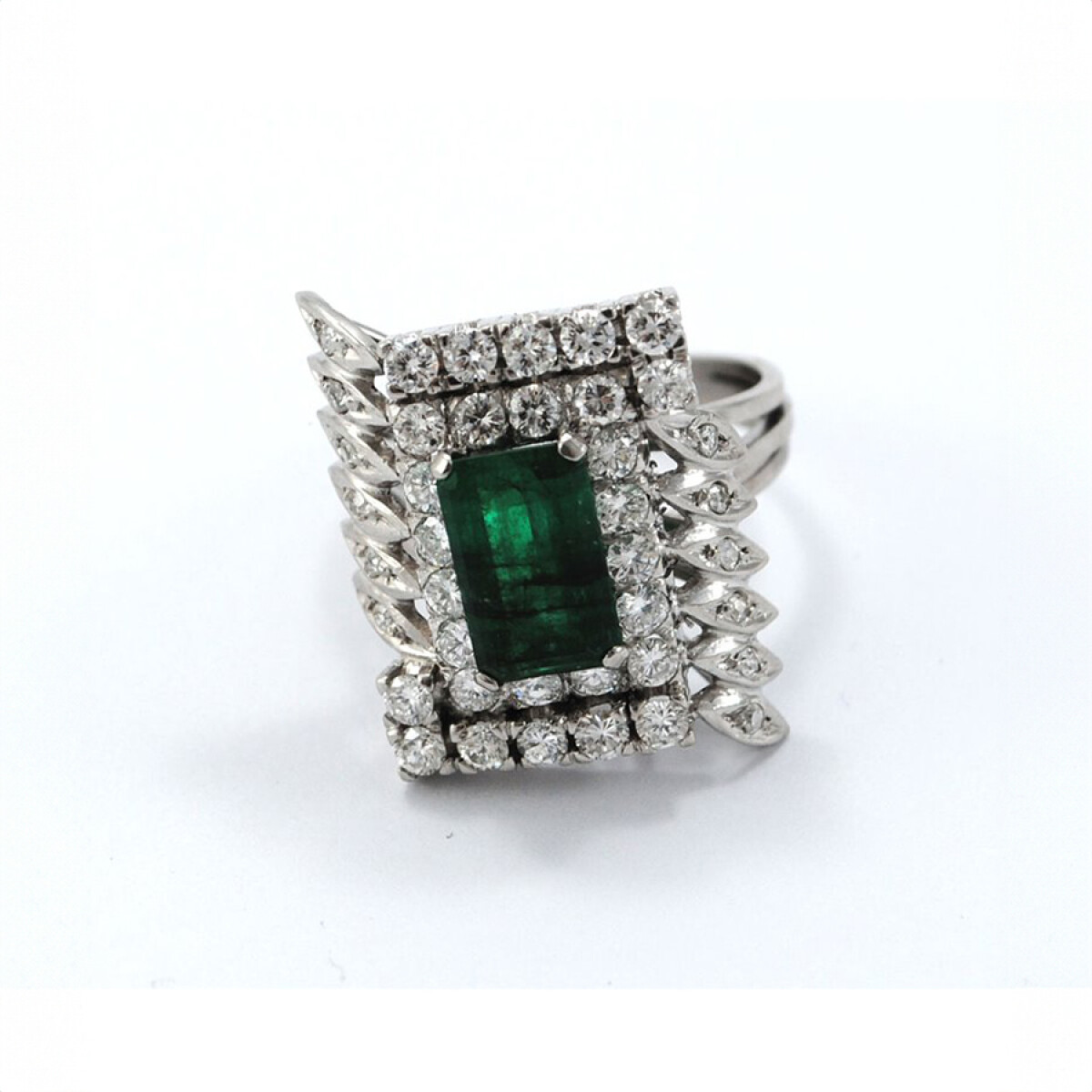 Anillo Oro 18K Blanco Brillantes Y Esmeraldas 