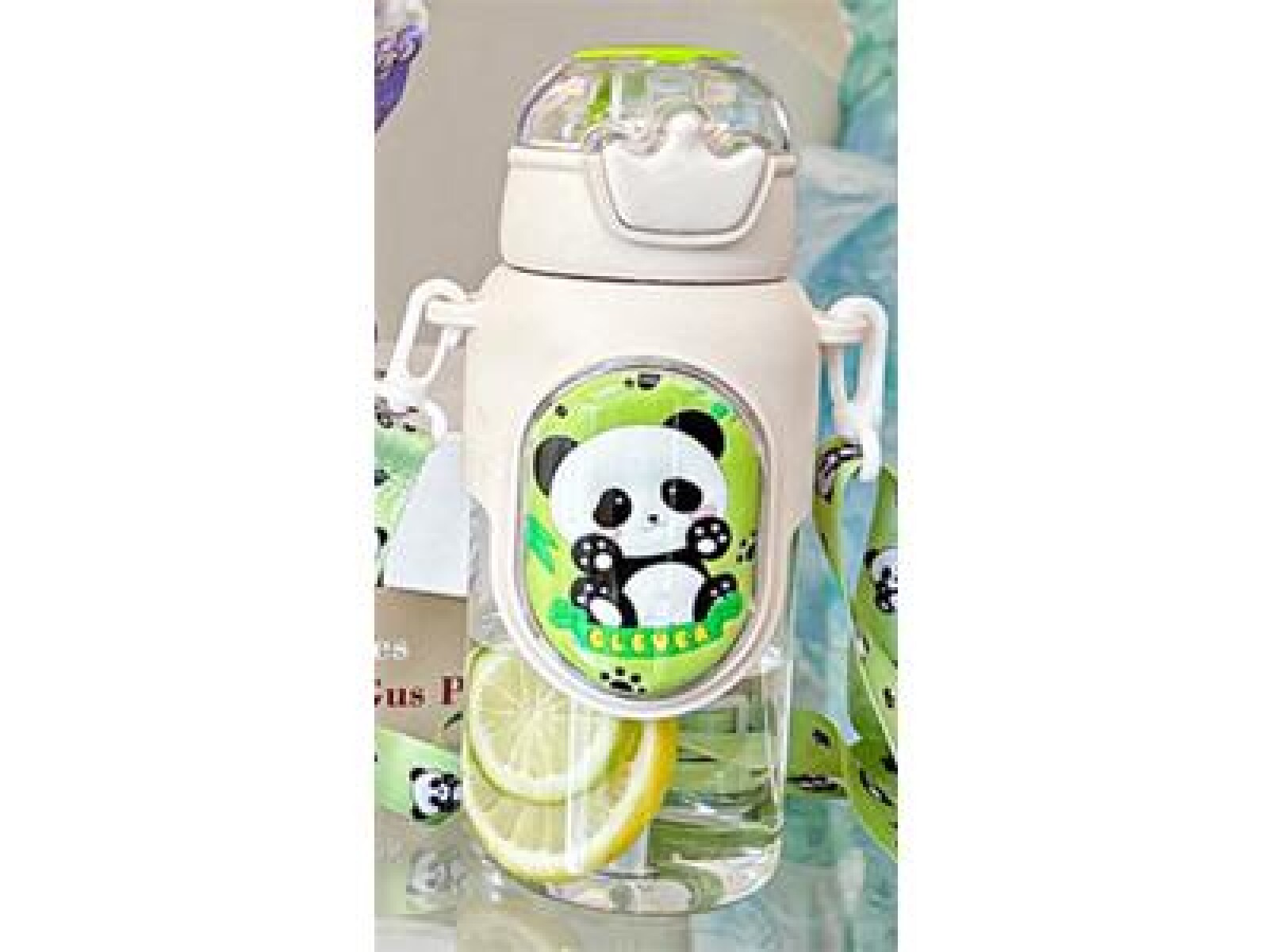 BOTELLA DE AGUA PLÁSTICA CON TAPA ABATIBLE PANDA/BLANCA/650 ML 