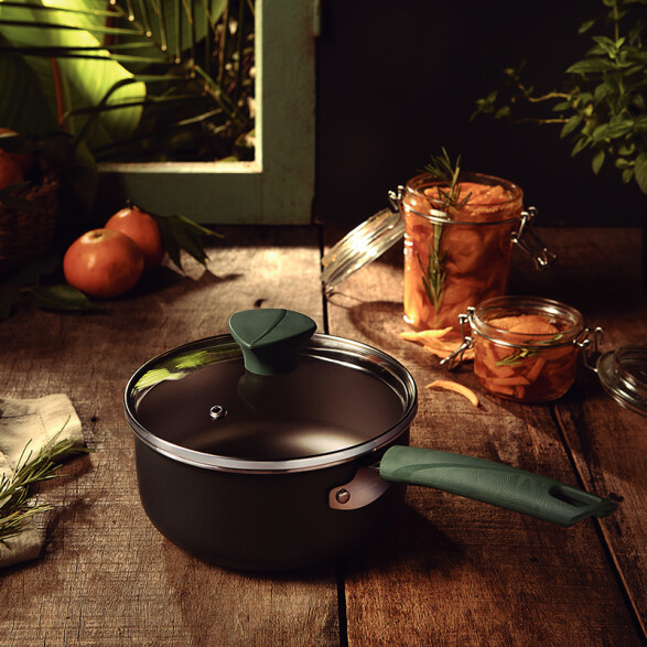 Olla color verde Ø 18cm. con mango "LYF" -TRAMONTINA TR5434