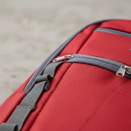 Mochila Arye Colonia 35 Litros con Portanotebook Rojo