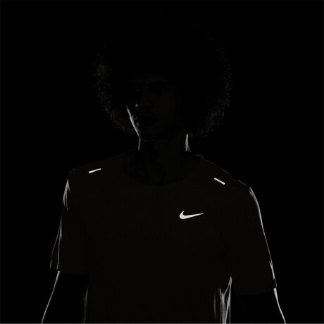 REMERA NIKE RISE 365 DRIFIT 371