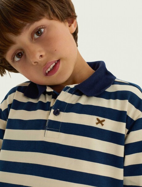 POLO DE NIÑO CON LOGO BORDADO AZUL