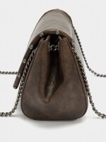 Bolso De Hombro Con Solapa Y Tachuelas marron