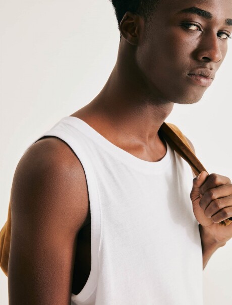 MUSCULOSA BÁSICA WORLD BLANCO