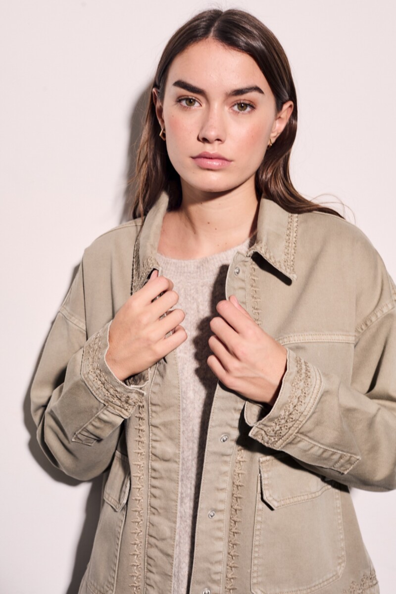 Sobrecamisa Bordada Garment Dyed Safari