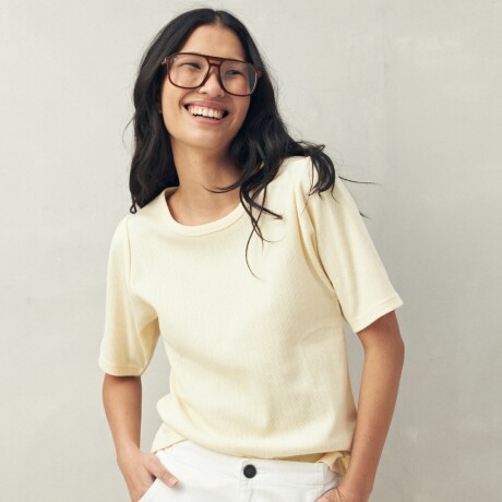 REMERA CARLO AMARILLO PASTEL