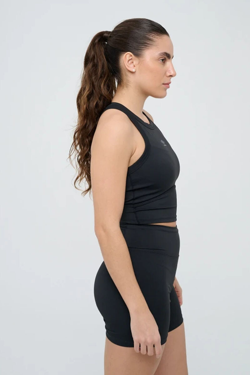 Top de entrenamiento dama umbro Kia Negro