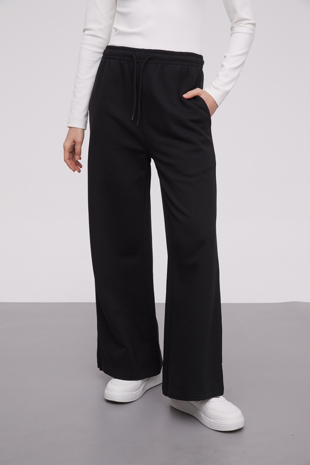 Pantalon Deportivo Conry Negro