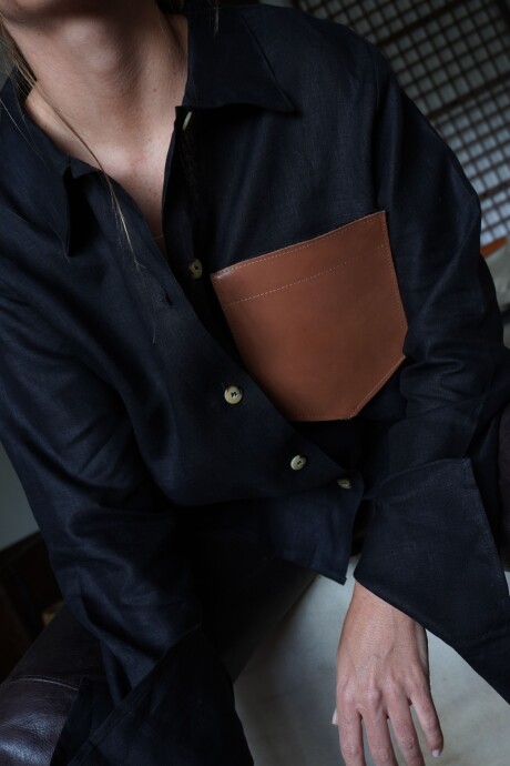 Pocket Shirt Negro Cuero