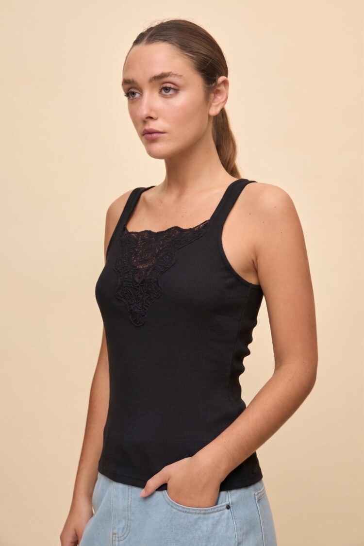TOP TANTRUM Negro