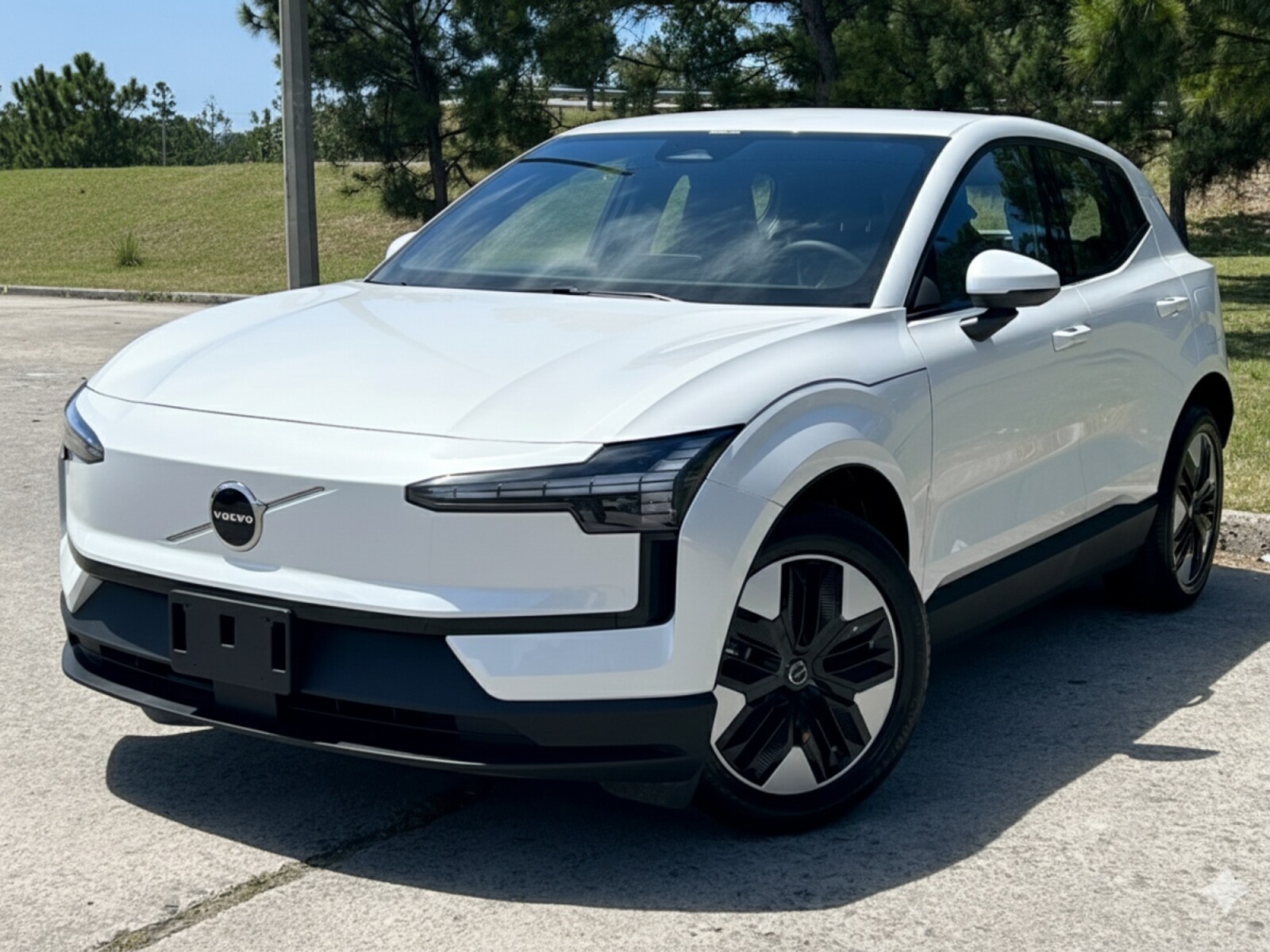 Volvo EX30 Core E40 0KM | Permuta / Financia 