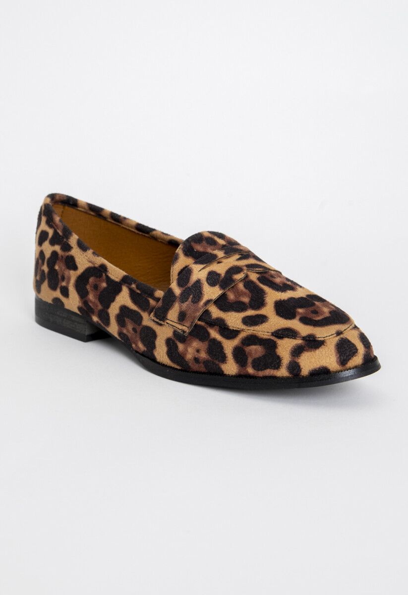 Mocasin animal print hot sale