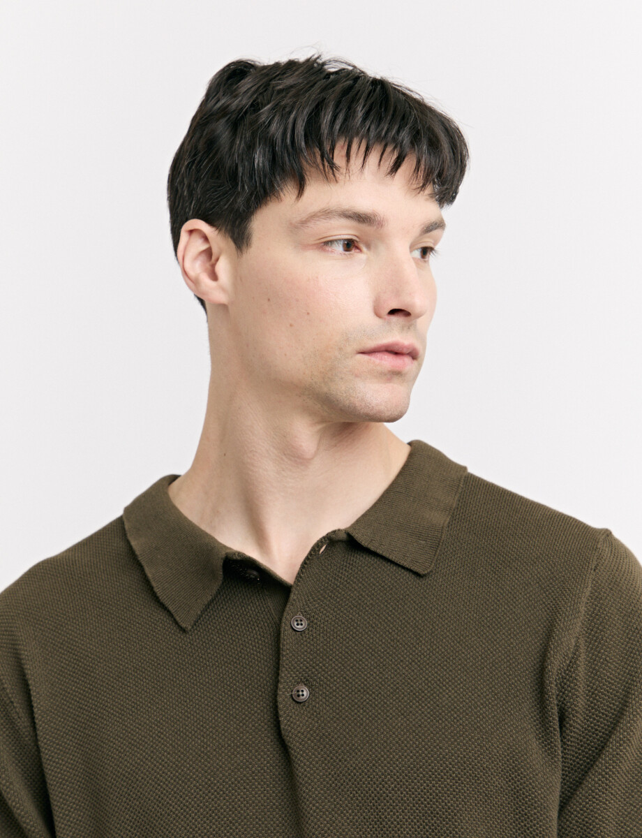 520576 REMERA HARRY Oliva