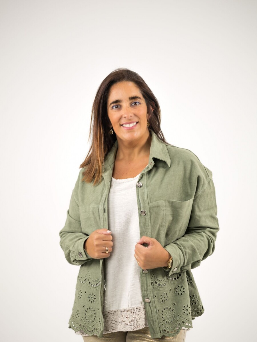 Chaqueta de Jean con broderie abajo VERDE