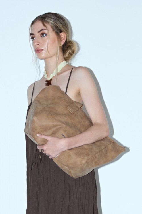 Shopper soft marrón