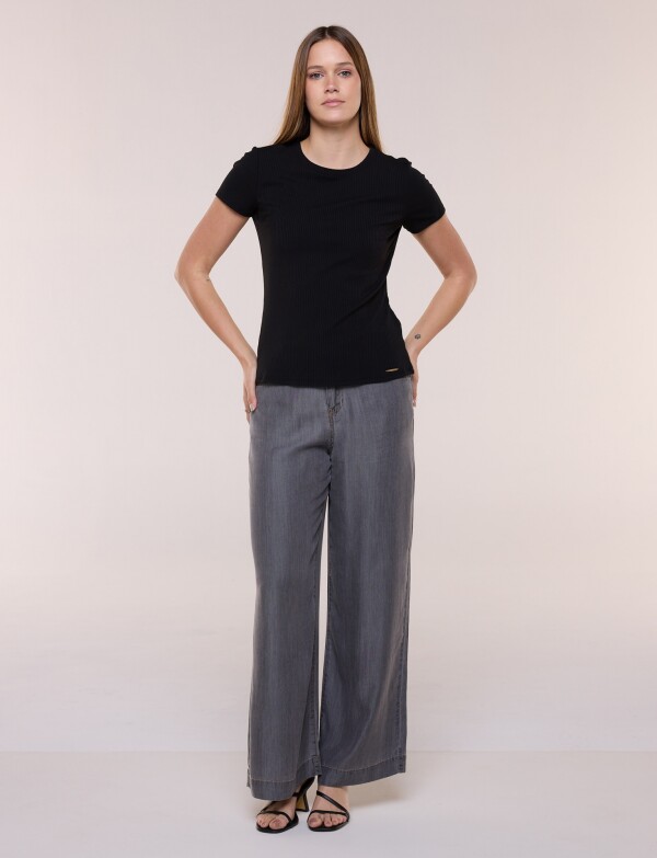 Remera Básica Ribs NEGRO
