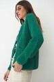 Chaqueta tejida con botones metálicos verde