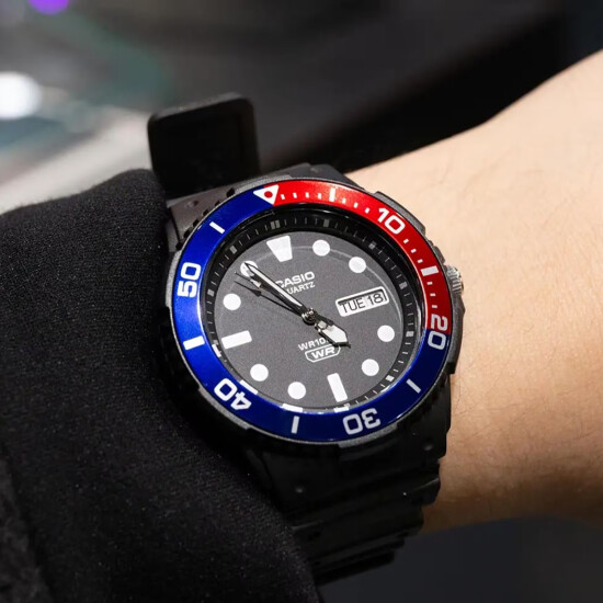 Reloj CASIO MRW230H-1E2VDF Resina Negro Esfera 44mm 0