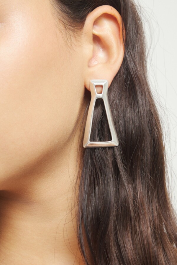 PENDIENTES DE ALEACIÓN DE METALES BAÑADOS EN PLATA DE LEY Pendiente