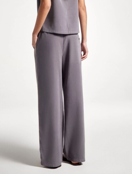 PANTALÓN DE TIRO MEDIO CON BOLSILLOS GRIS