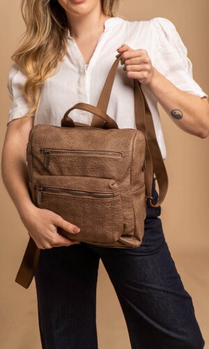 MOCHILA CLAVEL TOSTADO