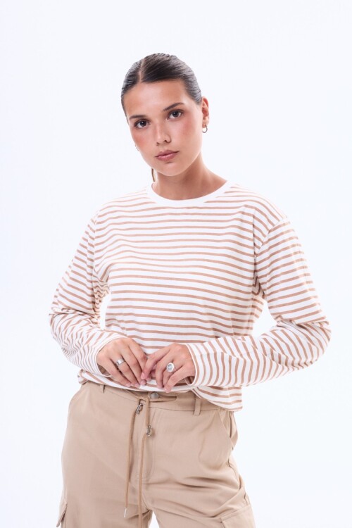 Remera Isis Beige
